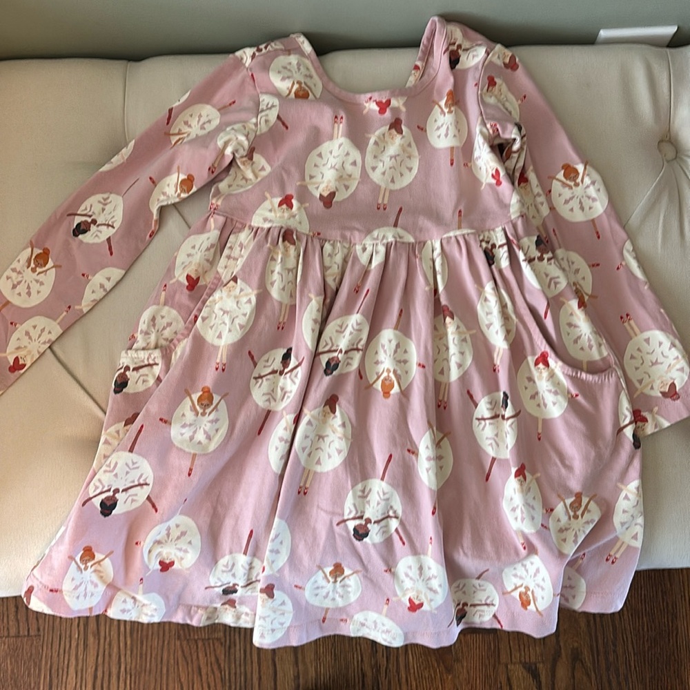 Hanna Andersson snowflake ballerina dress (size 4)